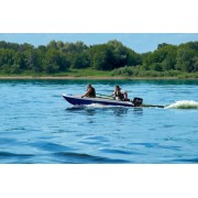 Стеклопластиковая лодка «Пингвин» под мотор