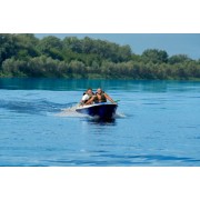 Стеклопластиковая лодка «Пингвин» под мотор